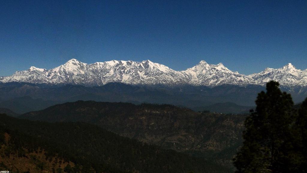 Hotel Sunita Almora Buitenkant foto