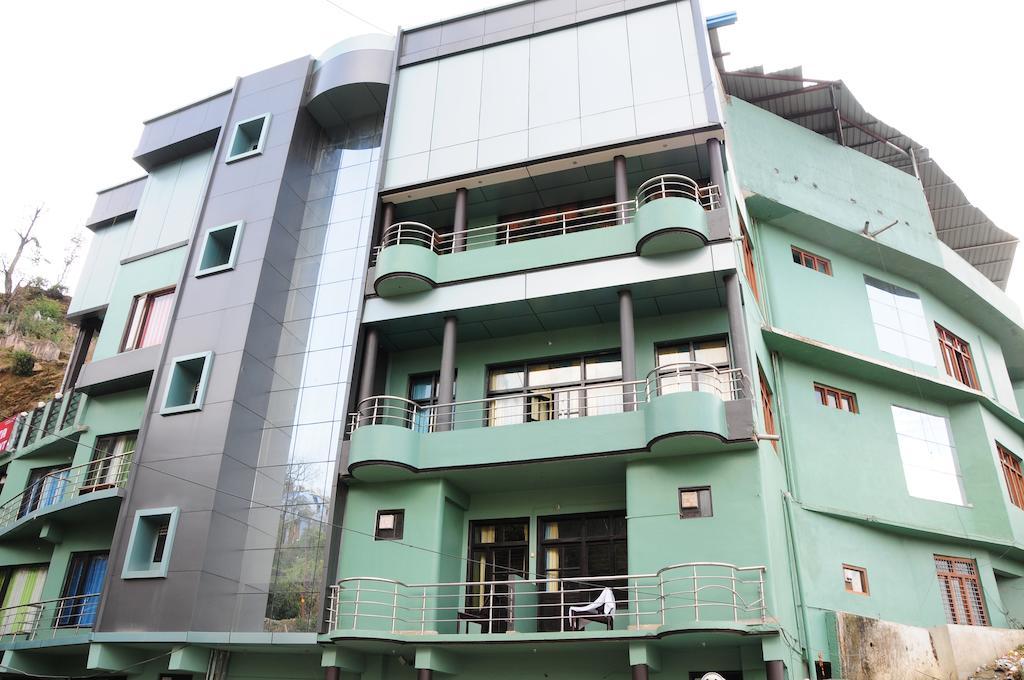 Hotel Sunita Almora Buitenkant foto