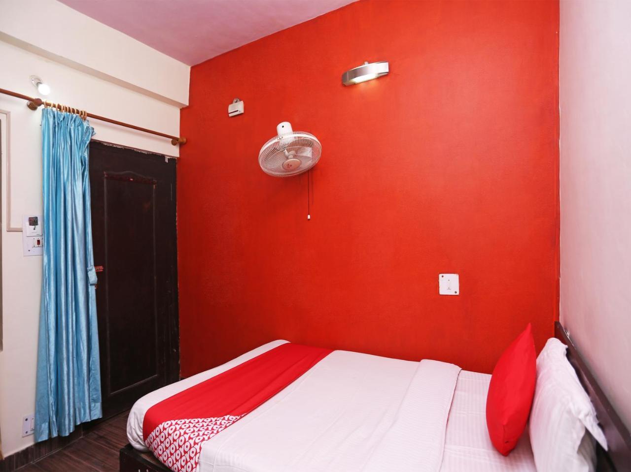 Hotel Sunita Almora Buitenkant foto