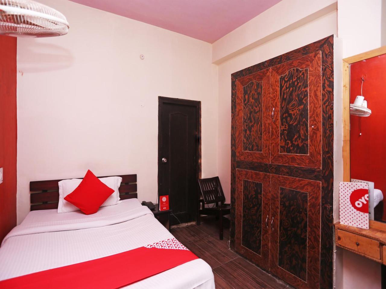 Hotel Sunita Almora Buitenkant foto